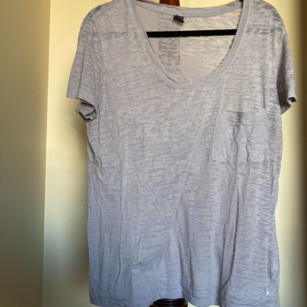 Aritzia TNA T-Shirt